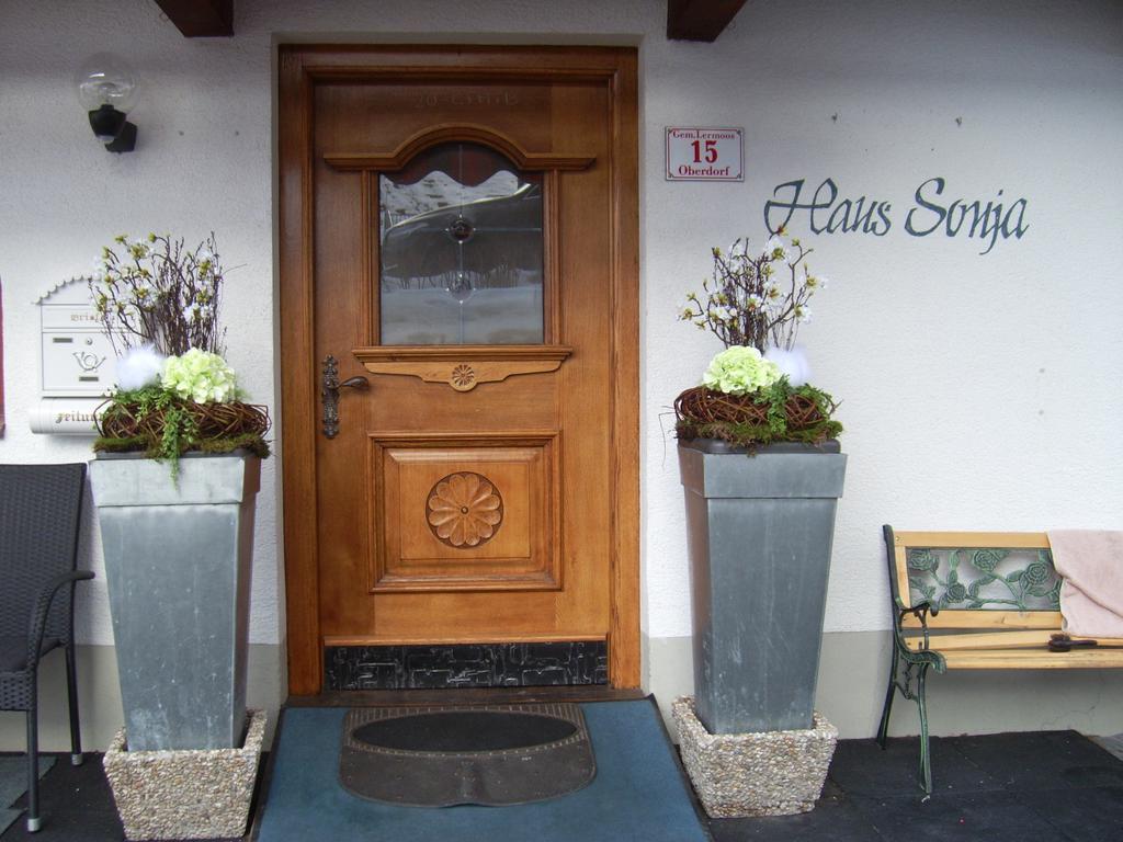 Haus Sonja Apartment Lermoos Exterior foto
